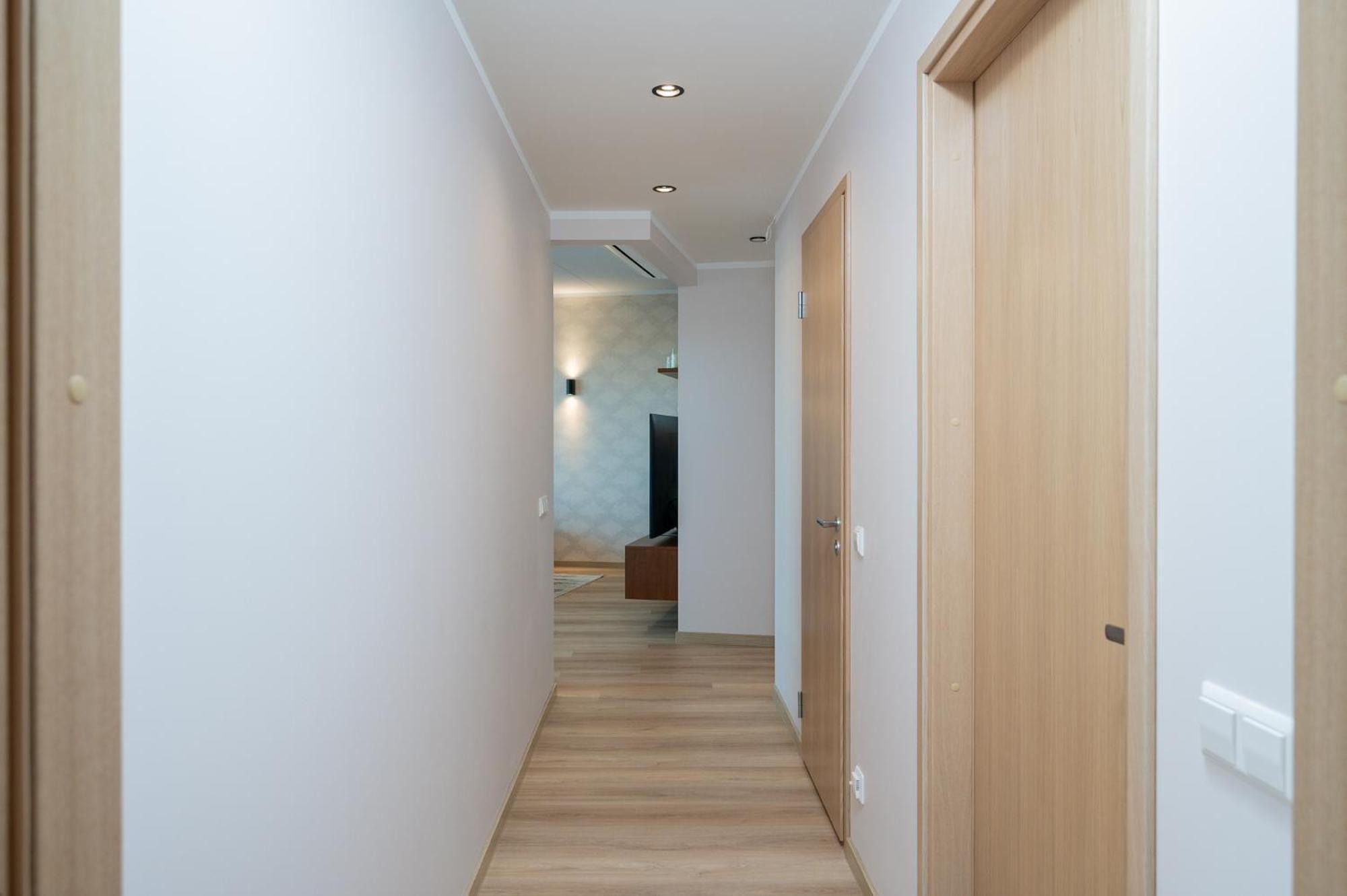 Apartment Aatrium Kinnisvara Riia Str 22 80 M2 With 45 M2 Terrace *