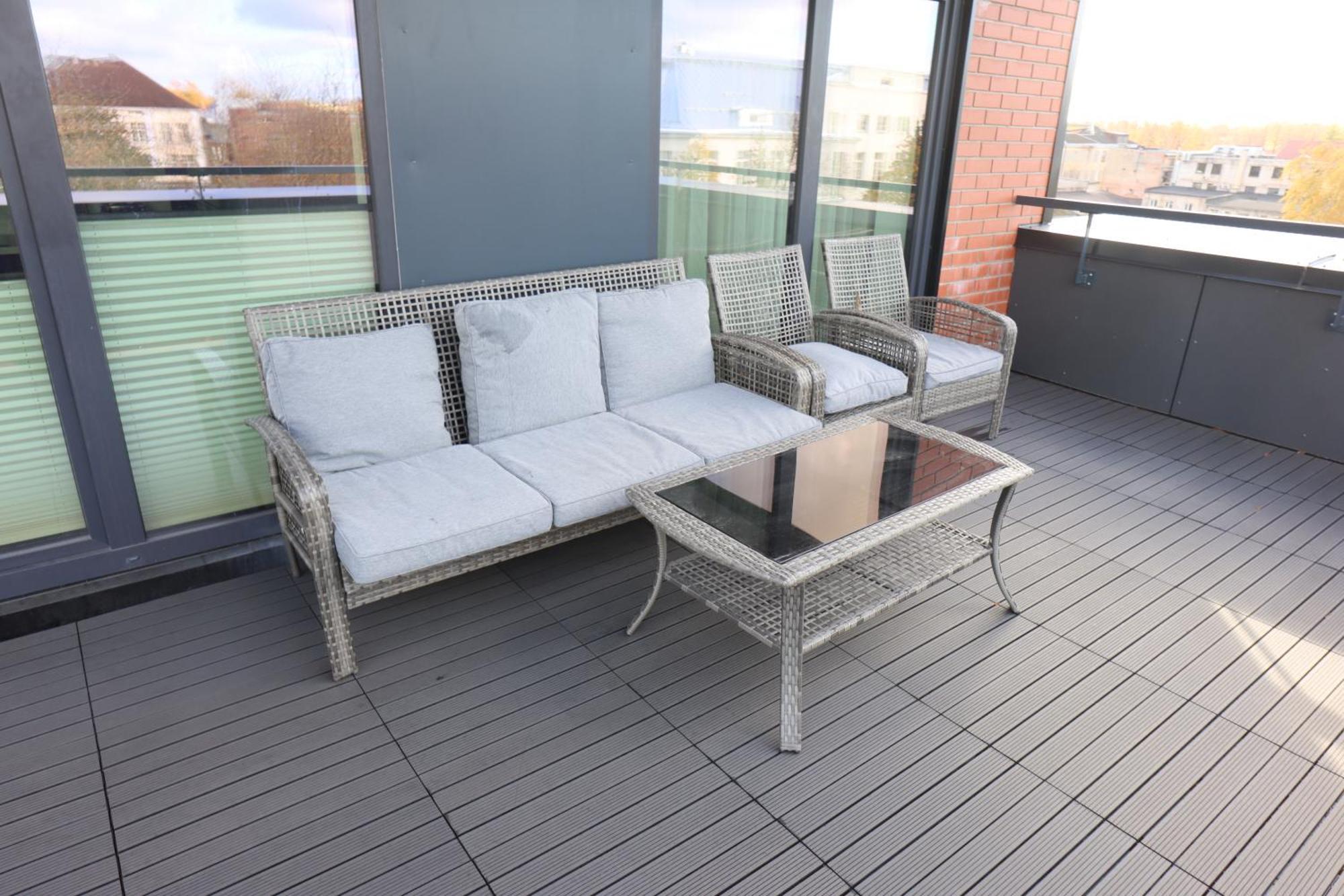 Apartment Aatrium Kinnisvara Riia Str 22 80 M2 With 45 M2 Terrace *